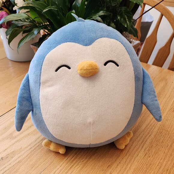 Ice Castles Stuffed Animal Penguin Toy - Picture 2 of 11